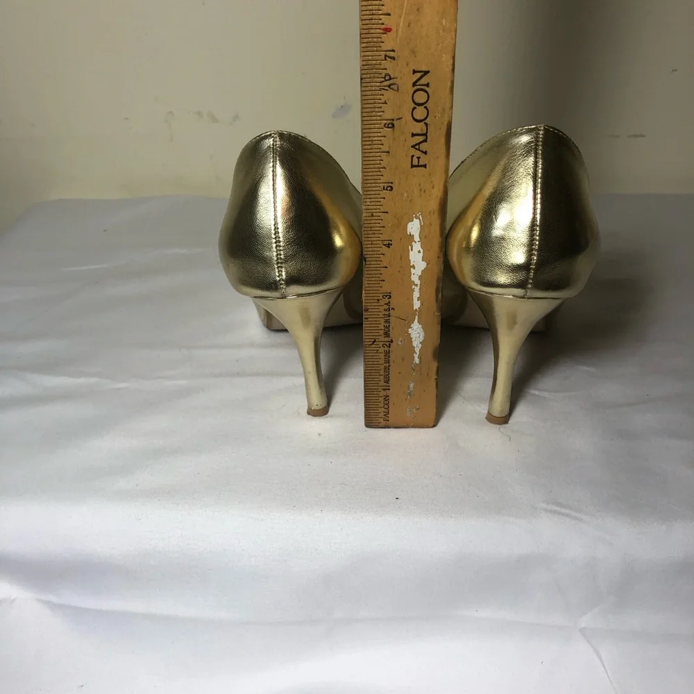 Wild Diva Metallic Gold Pointed Toe Heels - Picture 4 of 6